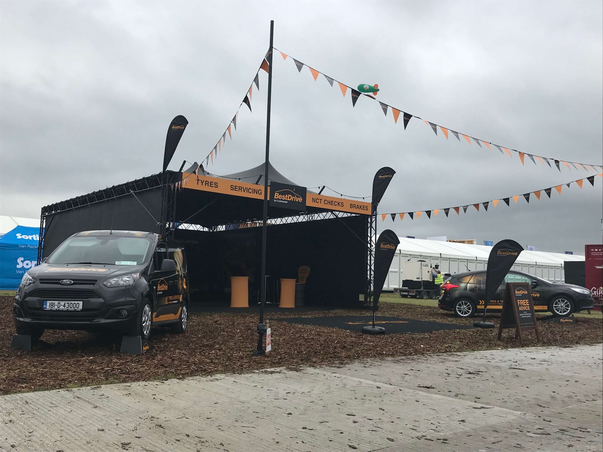 best drive trade show stand